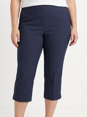 MARIO SERRANI Women's stretchy Navy Blue Capri Pants Size 18
